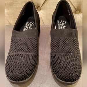 Sketchers Pier Lite Slip On Wedge